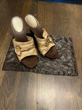 Gucci gold Horse bit gg Canvas Mules 9.5 Italy As Is wood clogs